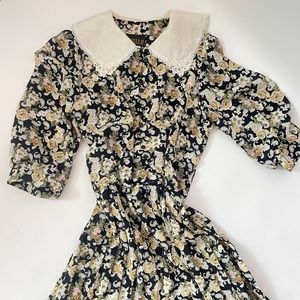 Vintage Collared Pleated Floral Prairie Dress